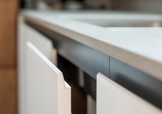 izvedba-brez-rocajev-z-alu-profili/1